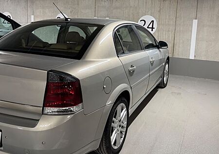 Opel Vectra 2.2 DIRECT Automatik -