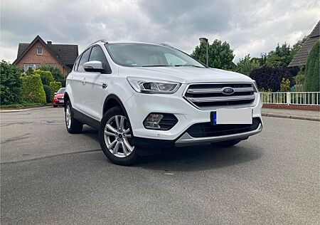 Ford Kuga 1,5 TDCi 4x2 COOL & CONNECT AHK