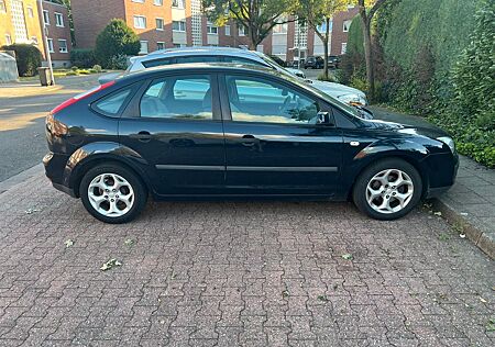 Ford Focus 1,6 Ghia Ghia
