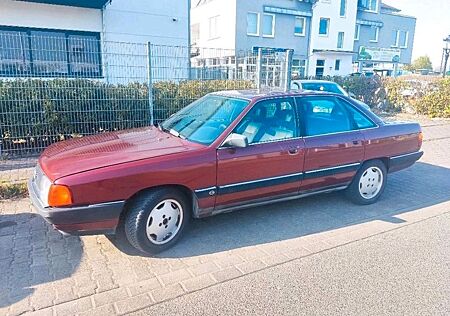 Audi 100