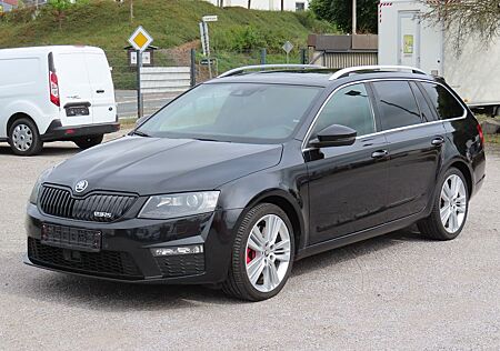 Skoda Octavia Combi RS DSG Panorama Navi Xenon ACC