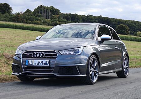 Audi S1 2.0 TFSI quattro*NAV*PDC*SHZ*BOSE*LEDER