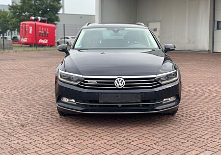 VW Passat Variant Volkswagen Highline 4Motion DSG LED SHZ AHK