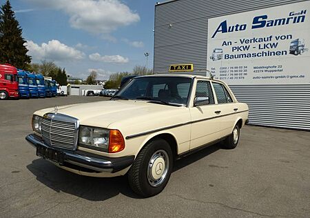 Mercedes-Benz 240 240D W123 Original Taxi-Top-Zustand-Deut-Fahrz