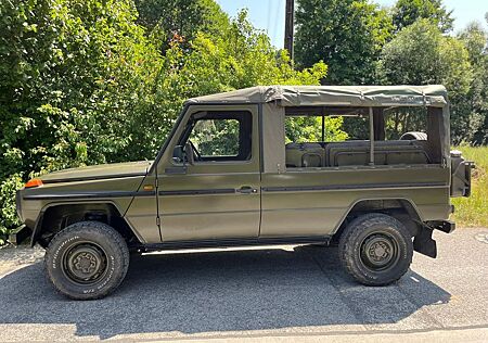 Mercedes-Benz G 230