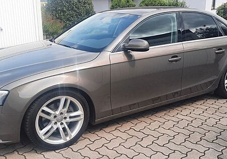 Audi A4 2.0 TDI 130kW quattro S line S line