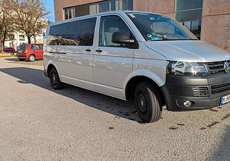 VW T5 Volkswagen Camper oder mobiles Büro