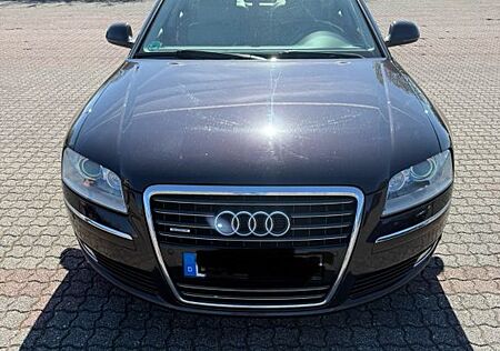 Audi A8 4.2 TDI tiptronic quattro -