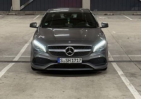 Mercedes-Benz CLA 180 Coupé | AMG Line | Facelif