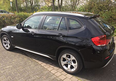 BMW X1 sDrive20d -Beige Voll Leder