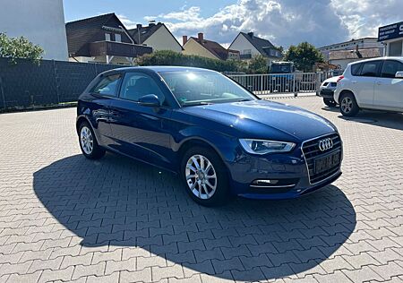 Audi A3 Attraction*Bi-Xenon*PDC hinten+vorne*