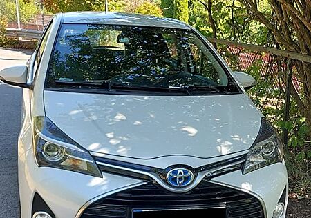 Toyota Yaris 1,5-l-VVT-i Hybrid CVT -
