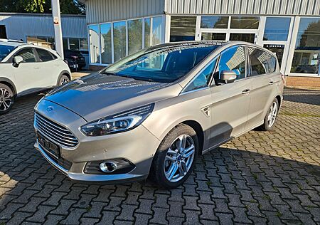 Ford S-Max Titanium 7 Sitzer, Panoramadach, Leder ...