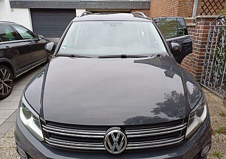 VW Tiguan Volkswagen 2.0 TDI 4MOT BlueMot T CUP Track & St...