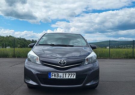 Toyota Yaris Top Zustand Garagenfahrzeug