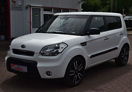 Kia Soul White Collection