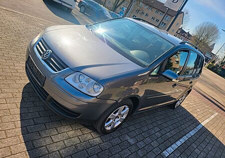 VW Touran Volkswagen 1.6 FSI Trendline Trendline