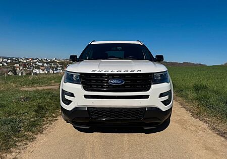 Ford Explorer Sport