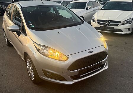 Ford Fiesta Celebration*NEU*TÜV*4 Zylinder* gepflegt