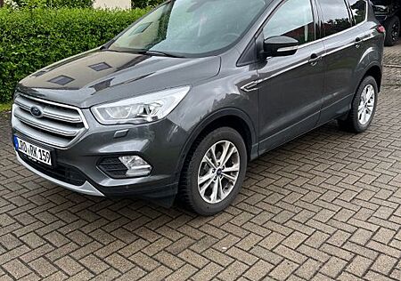 Ford Kuga 1,5 EcoBoost 4x2 110kW Titanium Titanium