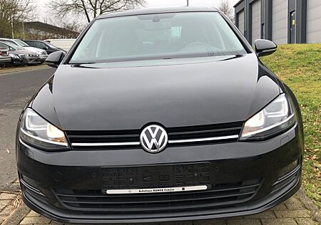 VW Golf Volkswagen VII Lim.2,0TDI Cup Panor+Top Zustand+1-Hand