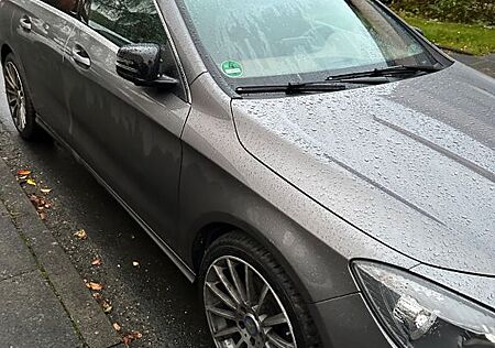 Mercedes-Benz CLA 180 Shooting Brake PEAK Edition PEAK Edition