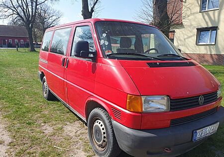 VW T4 Caravelle Volkswagen 2.4 D Standard