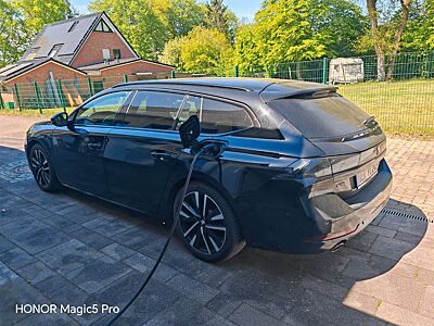Peugeot 508 Plug-In Hybrid 225 e-EAT8 Allure Pack SW...