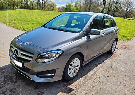 Mercedes-Benz B 180 - erst 22.000 km - top Zustand