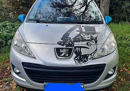 Peugeot 207 gebraucht kaufen Peugeot 207 VTi 95 PS 5Türer Panoramadach Rückfahrkame