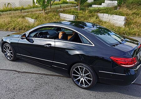 Mercedes-Benz E 200 Coupé