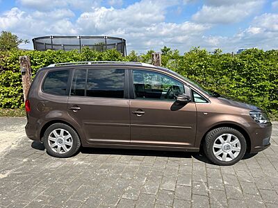 Volkswagen Touran 1.6 TDI CUP CUP mit autom. Einparksystem