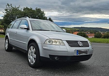 VW Passat Variant Volkswagen 2.5 V6 TDI tipt. 4mot. Highli...