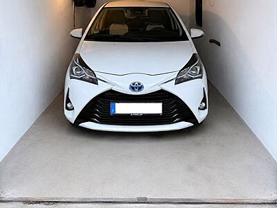 Toyota Yaris 1,5-l-VVT-i Hybrid CVT Team Deutschlan...