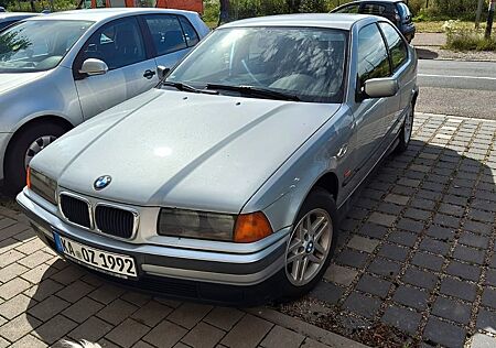 BMW 316i Compact