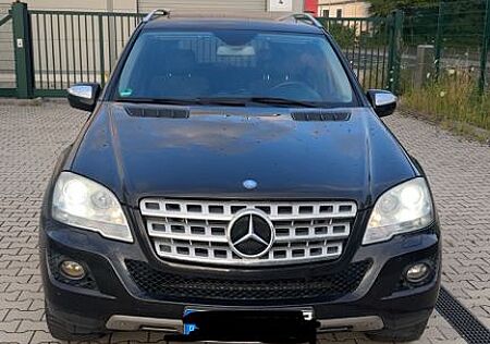 Mercedes-Benz 300 ML300 4MATIC