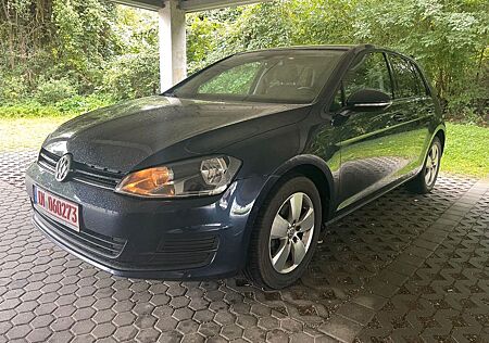 VW Golf Volkswagen VII Lim. Comfortline BMT