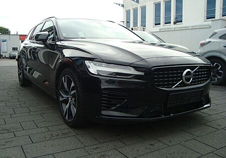 Volvo V60 Kombi R Design Recharge Plug-In Hybrid AWD