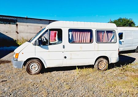 Ford Transit 2.5 Servo