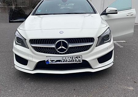 Mercedes-Benz CLA 180 AMG Line AMG Line