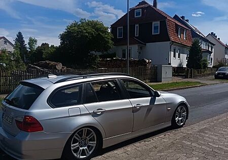 BMW 320i touring -