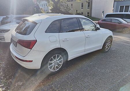 Audi Q5 2.0 TDI DPF quattro -