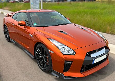 Nissan GT-R Prestige Edition 1. Hand m. Winterrädern