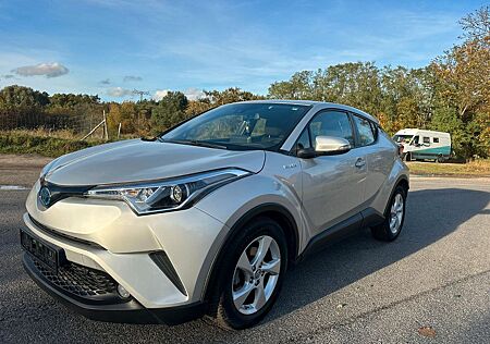 Toyota C-HR 1.8-VVTi Hybrid Benzin Kamera Navi Automati