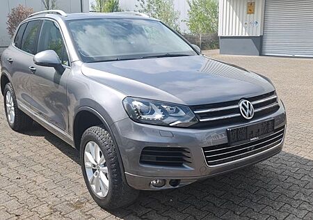 VW Touareg Volkswagen 3.0 V6 TDI TIPTRONIC AHK STANDHEIZUNG!!!