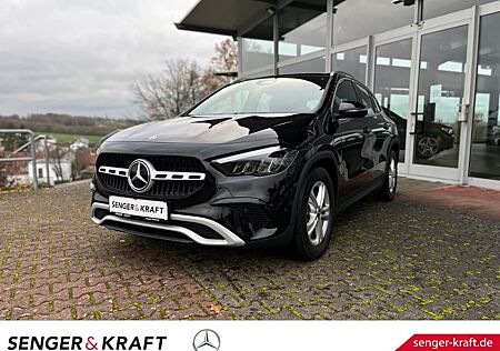 Mercedes-Benz GLA 200 AUT Kam. KlimaA LED LM PDC ParkAss SHZ