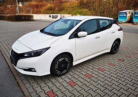 Nissan Leaf 150 PS 39KWH Acenta Acenta