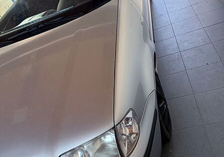VW Polo Volkswagen 1.0 BASIS Basis