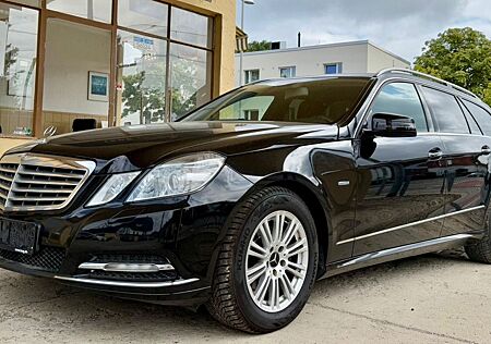 Mercedes-Benz E 200 CDI T ELEGANCE Automatk/Navi/Xenon