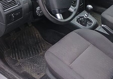 Ford Mondeo 1.8 92 kW